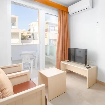 Rovers Ayía Nápa